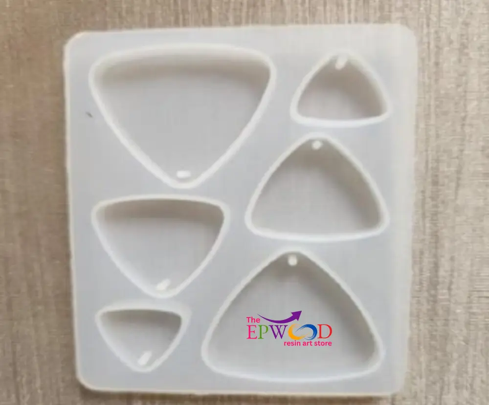 6 CAVITY TRIANGLE MOLD