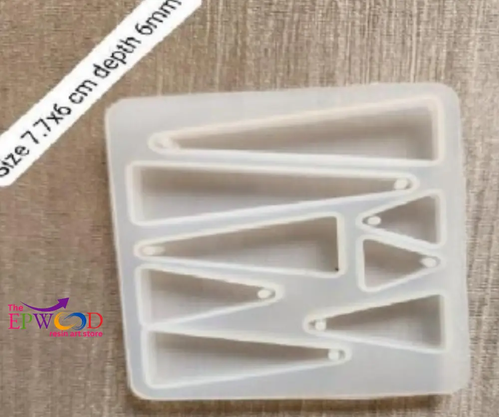 8 CAVITY TRIANGLE MOLD